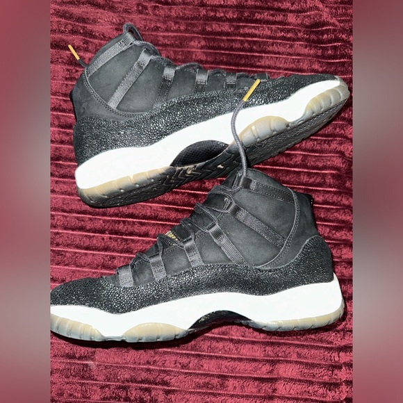 Jordan 11 Retro Heiress Stingray - Picture 13 of 15
